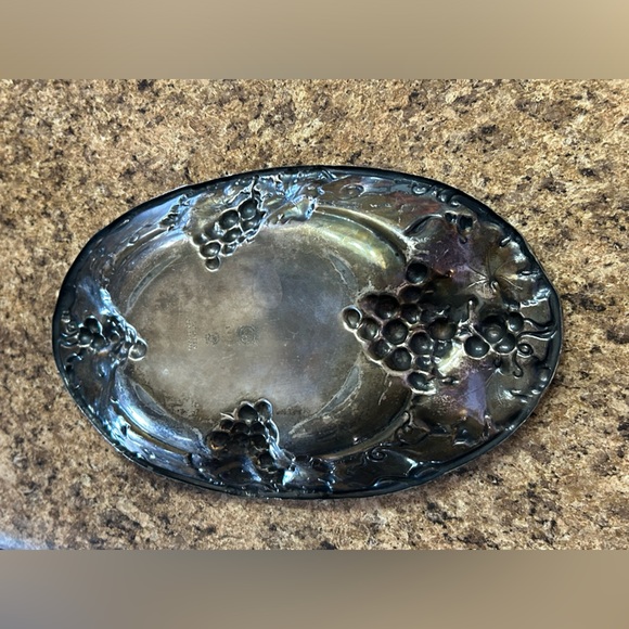 Homan Silver Co “Bread Tray” Quadruple Plated Pattern # 1685 “Special Metal” - Picture 3 of 5